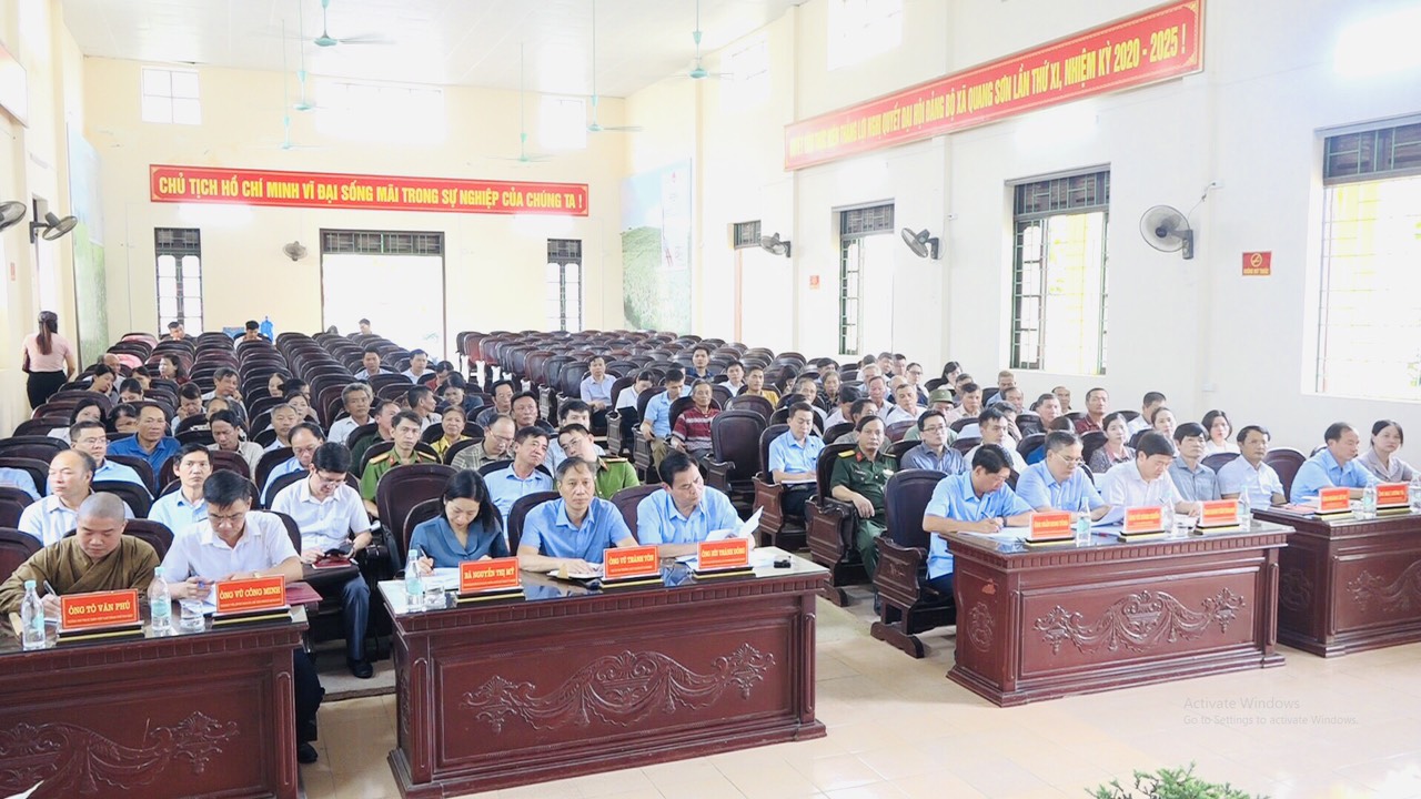 Hội nghị tiếp xúc cử tri tiếp xúc cử tri giữa Đại biểu HĐND tỉnh khóa XV và HĐND thành phố khóa IX với cử tri xã Quang Sơn