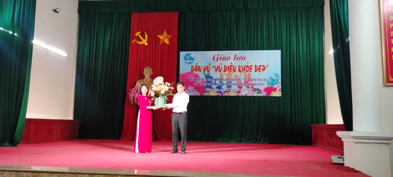 Hội LHPN xã Quang Sơn tổ chức đêm giao lưu Dân vũ thể thao với chủ đề 